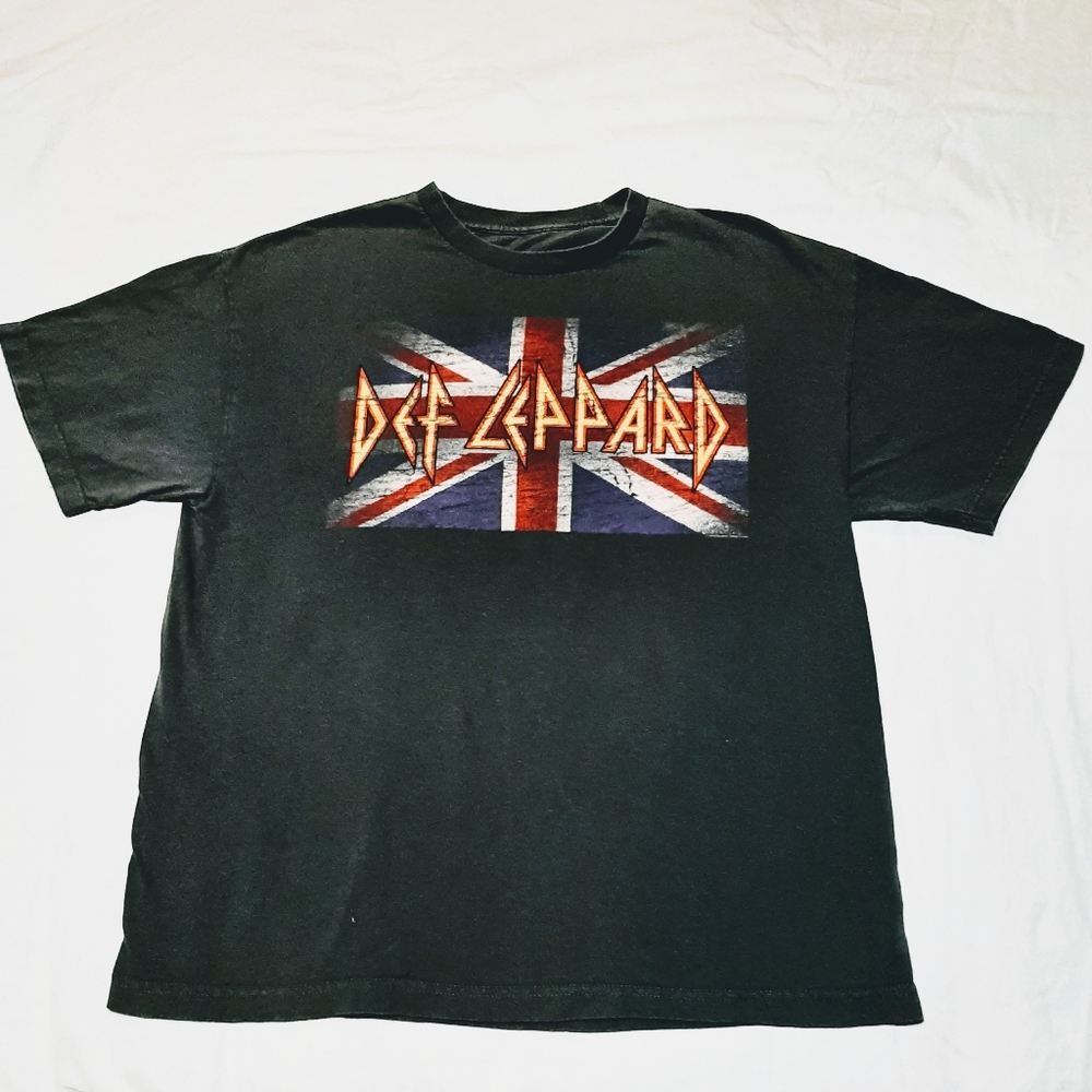 DEF LEPPARD - logo TShirt - heavy weight Size L